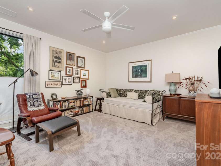 830 Cherokee Road, Charlotte, NC 28207.  MLS# CAR4278493, YatesRealty ID 26462. 3rd bedroom