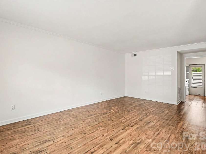 3720 Park Road, Charlotte, NC 28209.  MLS# CAR4386693, YatesRealty ID 26463. 