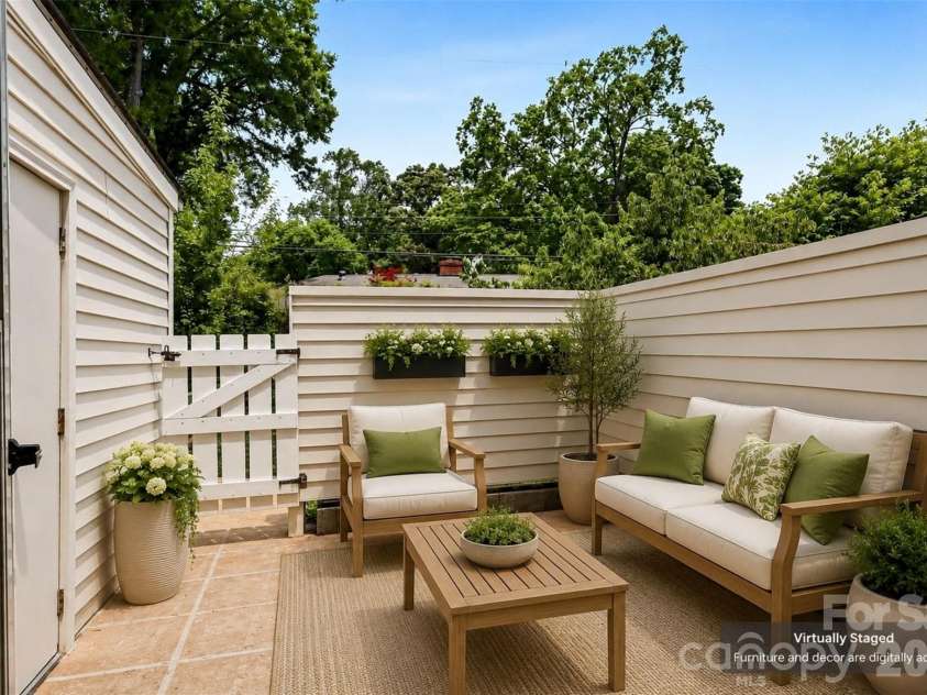 3720 Park Road, Charlotte, NC 28209.  MLS# CAR4386693, YatesRealty ID 26463. 