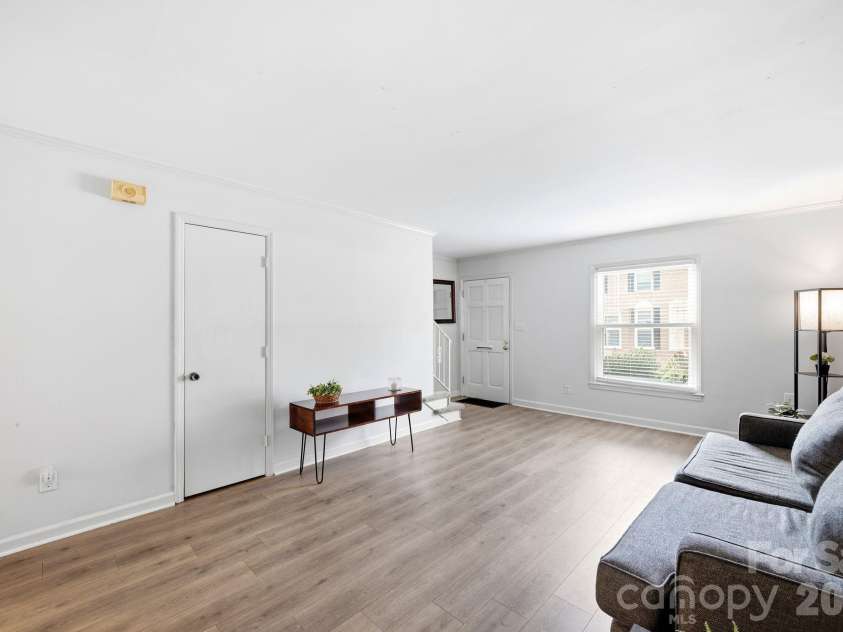 3720 Park Road, Charlotte, NC 28209.  MLS# CAR4412025, YatesRealty ID 26463. 