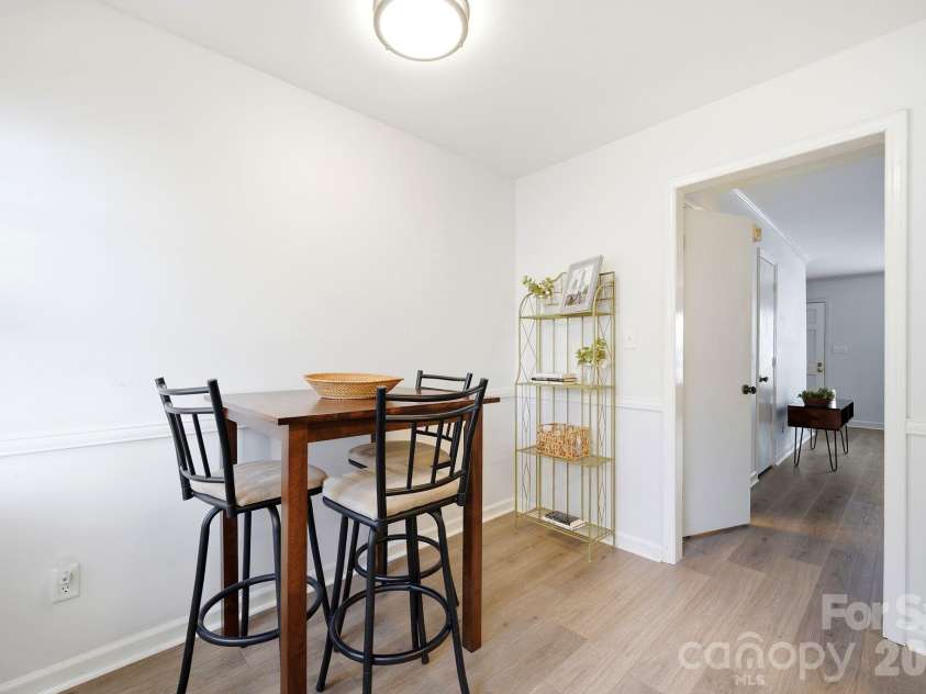 3720 Park Road, Charlotte, NC 28209.  MLS# CAR4412025, YatesRealty ID 26463. 