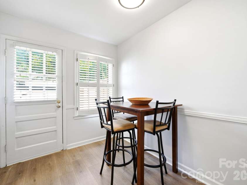 3720 Park Road, Charlotte, NC 28209.  MLS# CAR4412025, YatesRealty ID 26463. 