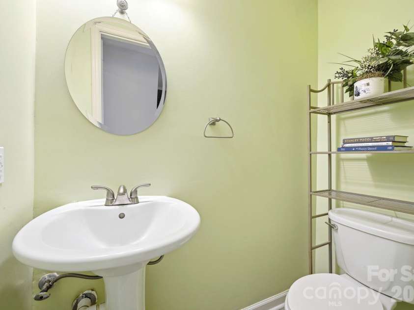 3720 Park Road, Charlotte, NC 28209.  MLS# CAR4412025, YatesRealty ID 26463. 