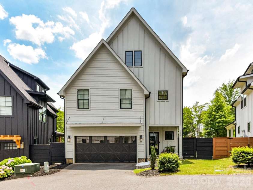 1507 Landis Avenue, Charlotte, NC 28205.  MLS# CAR4359492, YatesRealty ID 26464. 