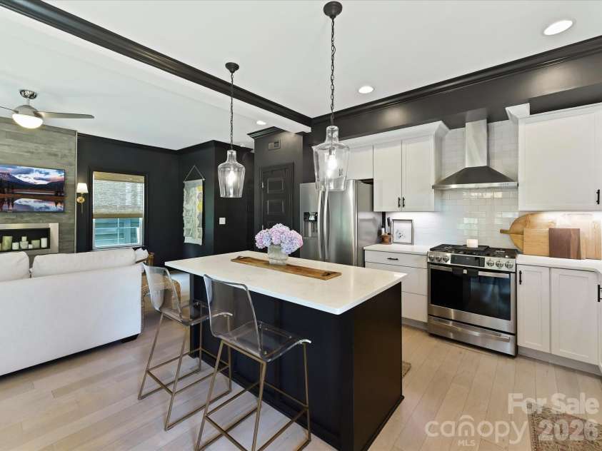 1507 Landis Avenue, Charlotte, NC 28205.  MLS# CAR4359492, YatesRealty ID 26464. 