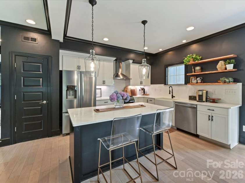 1507 Landis Avenue, Charlotte, NC 28205.  MLS# CAR4359492, YatesRealty ID 26464. 