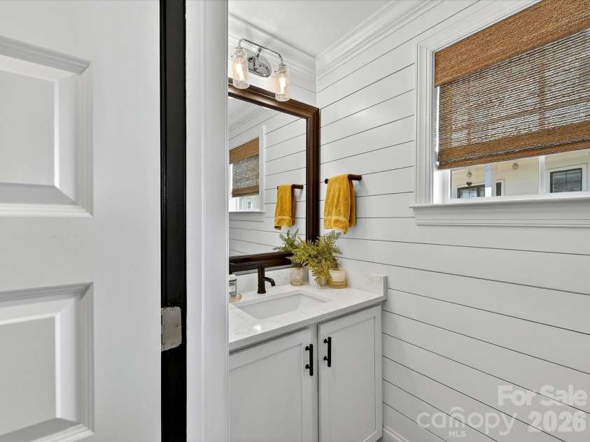 1507 Landis Avenue, Charlotte, NC 28205.  MLS# CAR4359492, YatesRealty ID 26464. 