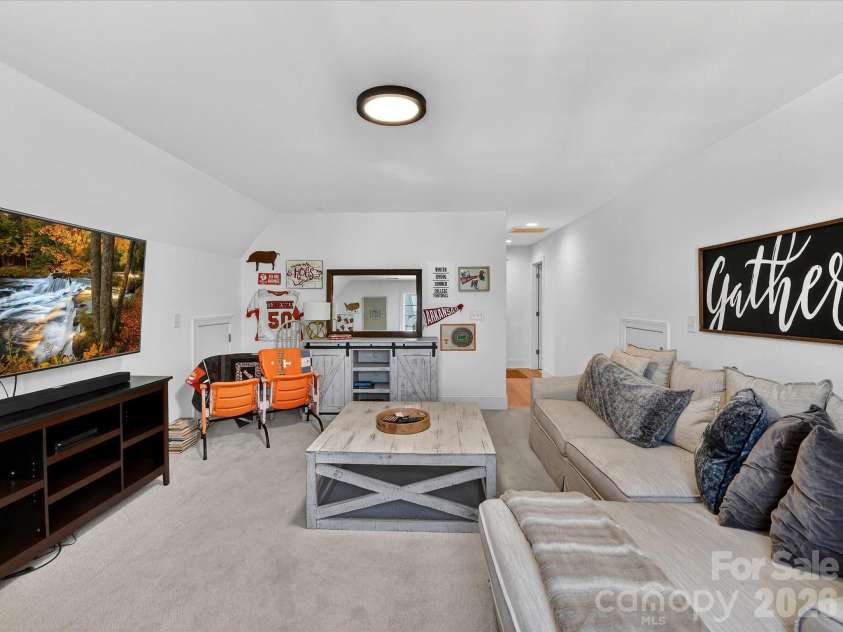 1507 Landis Avenue, Charlotte, NC 28205.  MLS# CAR4359492, YatesRealty ID 26464. 