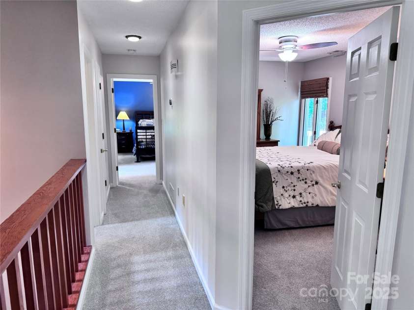 67 Cliffview Drive, Asheville, NC 28803.  MLS# CAR4267157, YatesRealty ID 26464. 