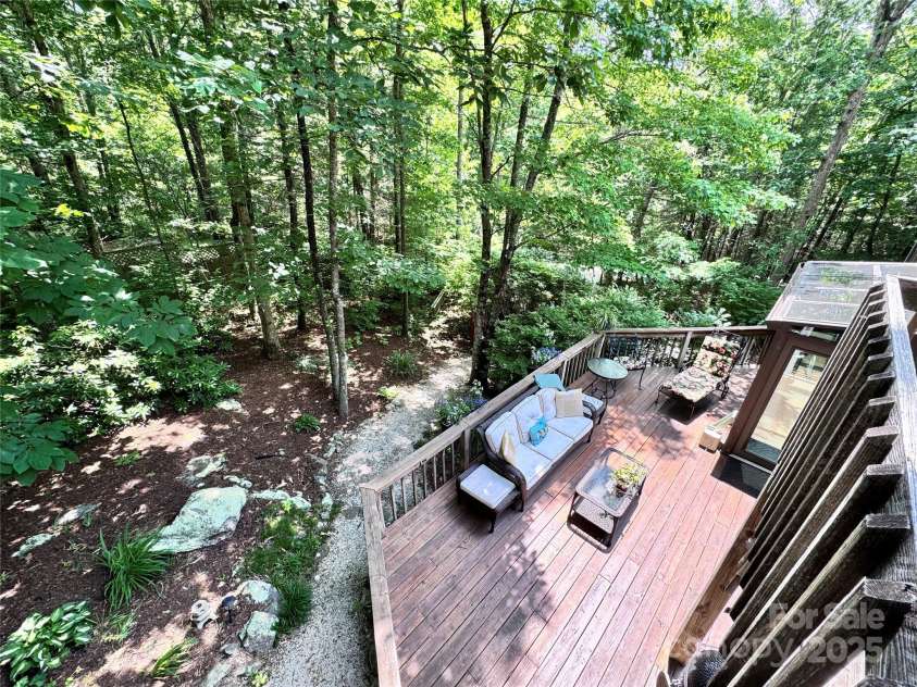 67 Cliffview Drive, Asheville, NC 28803.  MLS# CAR4267157, YatesRealty ID 26464. 