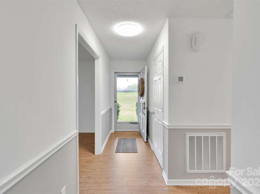 2376 Charlotte Highway, Mooresville, NC 28117.  MLS# CAR4279227, YatesRealty ID 26465. 