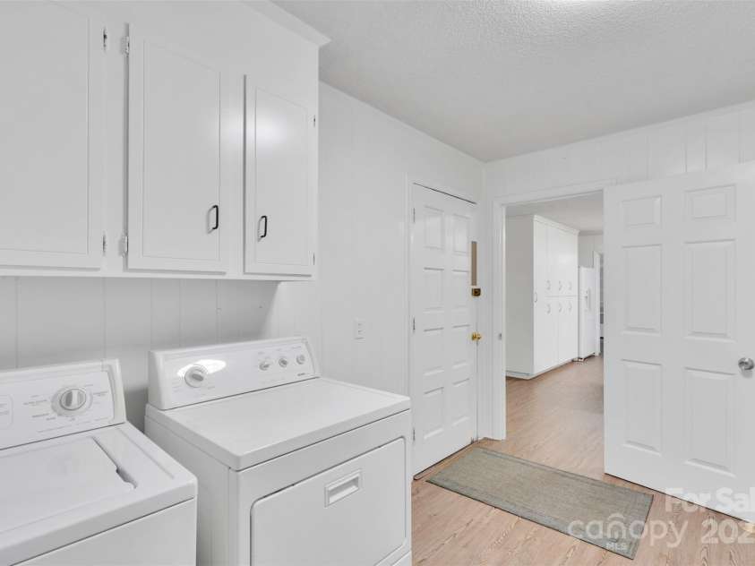 2376 Charlotte Highway, Mooresville, NC 28117.  MLS# CAR4279227, YatesRealty ID 26465. 