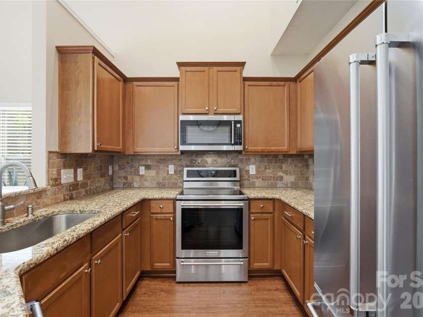 4613 Craigmoss Lane, Charlotte, NC 28278.  MLS# CAR4377907, YatesRealty ID 26465. 