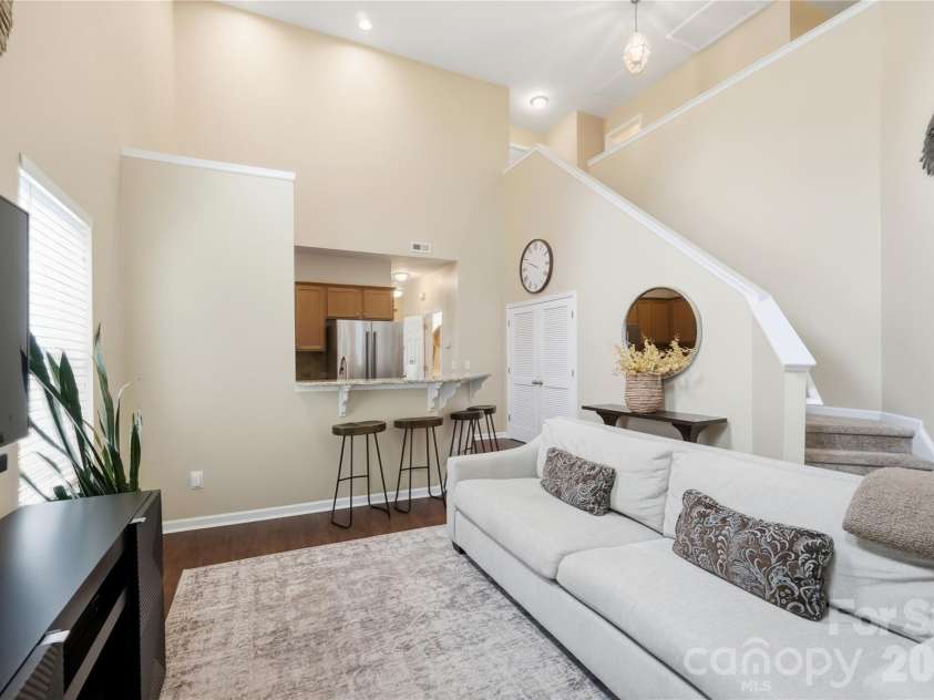 4613 Craigmoss Lane, Charlotte, NC 28278.  MLS# CAR4377907, YatesRealty ID 26465. 