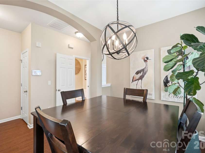 4613 Craigmoss Lane, Charlotte, NC 28278.  MLS# CAR4377907, YatesRealty ID 26465. 