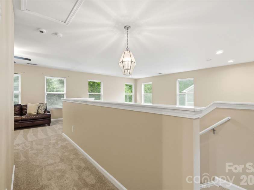 4613 Craigmoss Lane, Charlotte, NC 28278.  MLS# CAR4377907, YatesRealty ID 26465. 