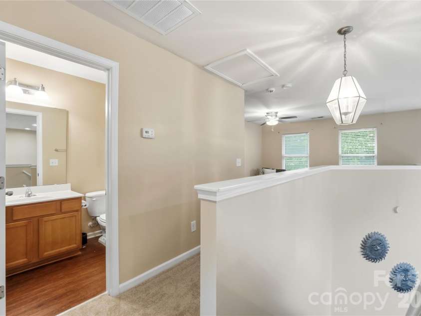 4613 Craigmoss Lane, Charlotte, NC 28278.  MLS# CAR4377907, YatesRealty ID 26465. 