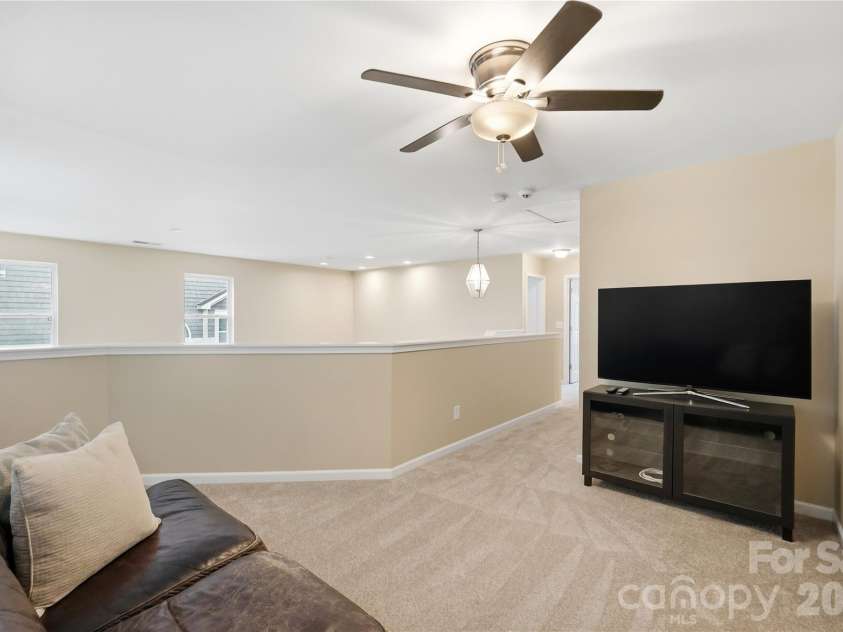 4613 Craigmoss Lane, Charlotte, NC 28278.  MLS# CAR4377907, YatesRealty ID 26465. 