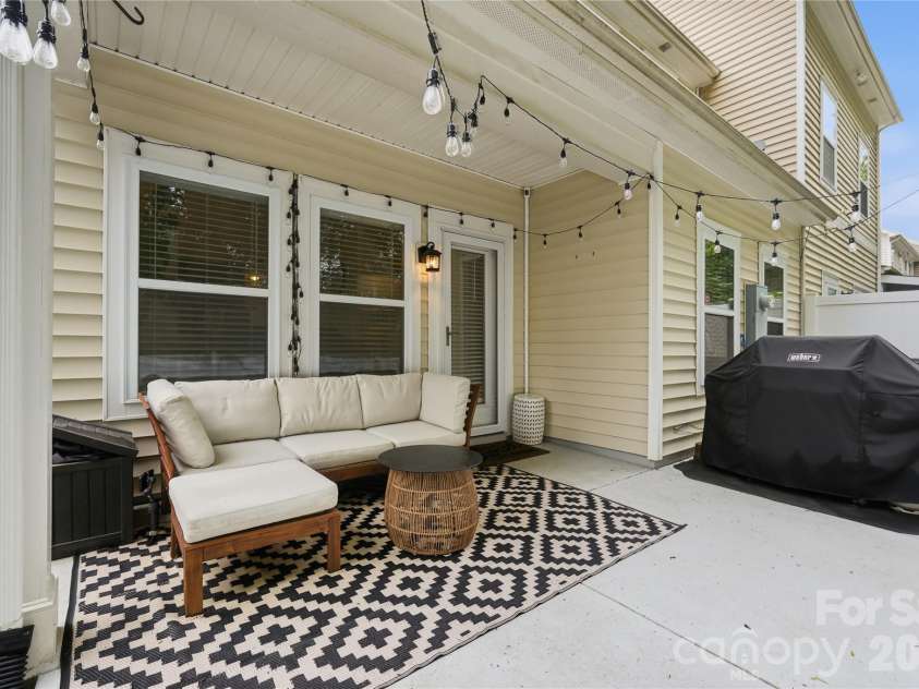 4613 Craigmoss Lane, Charlotte, NC 28278.  MLS# CAR4377907, YatesRealty ID 26465. 