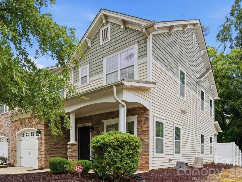 4613 Craigmoss Lane, Charlotte, NC 28278.  MLS# CAR4377907, YatesRealty ID 26465. 