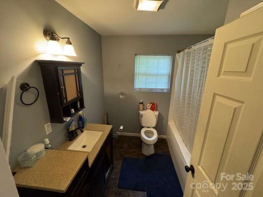 2116 Dana Place, Shelby, NC 28152.  MLS# CAR4270955, YatesRealty ID 26466. 