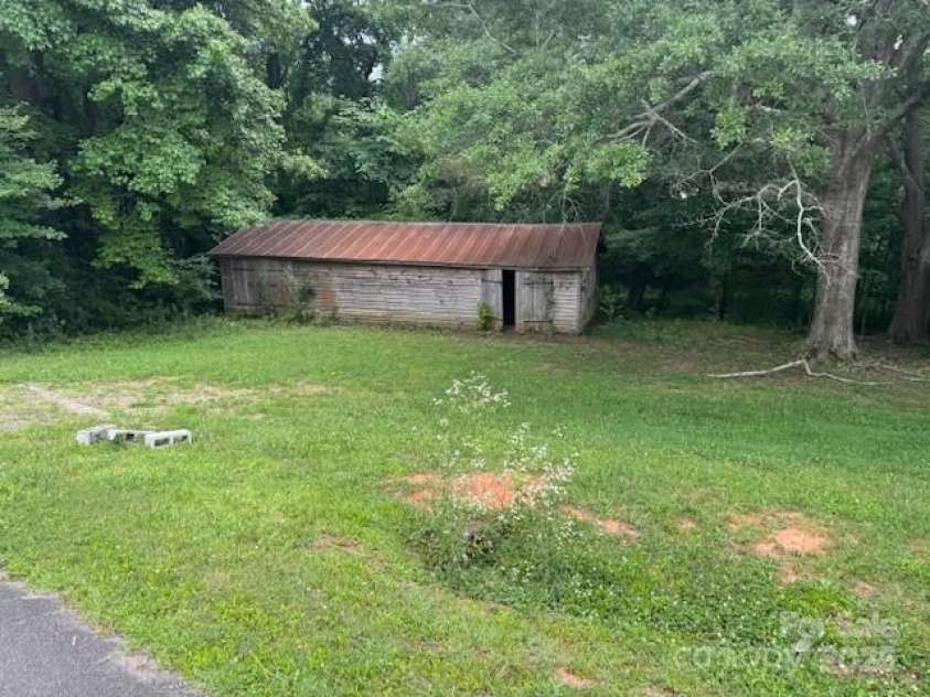 2116 Dana Place, Shelby, NC 28152.  MLS# CAR4270955, YatesRealty ID 26466. 