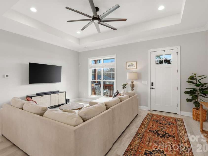 320 Elm Street, Belmont, NC 28012.  MLS# CAR4354879, YatesRealty ID 26466. 