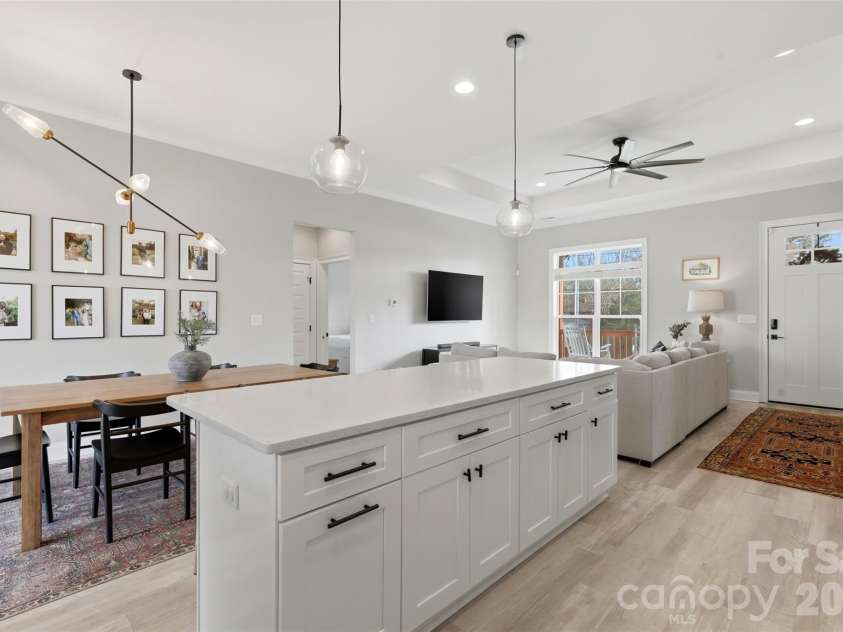 320 Elm Street, Belmont, NC 28012.  MLS# CAR4354879, YatesRealty ID 26466. 