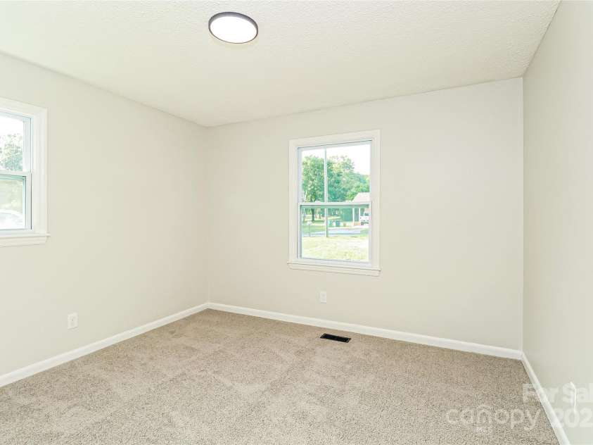 156 Woodhill Drive, Shelby, NC 28152.  MLS# CAR4280731, YatesRealty ID 26467. 