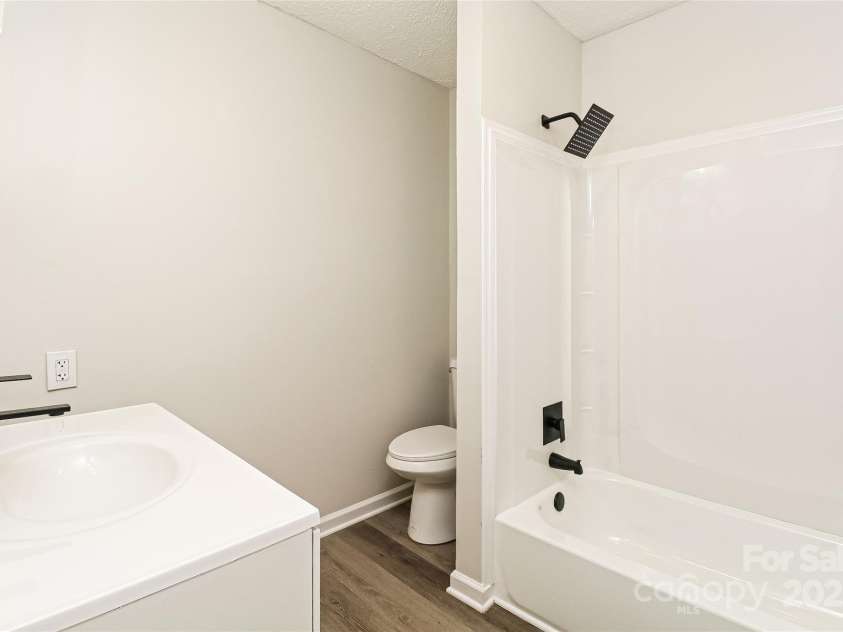 156 Woodhill Drive, Shelby, NC 28152.  MLS# CAR4280731, YatesRealty ID 26467. 