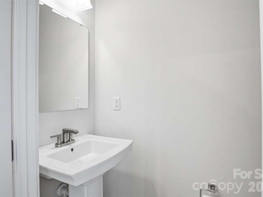 3616 Masonboro Street, Charlotte, NC 28206.  MLS# CAR4386585, YatesRealty ID 26468. 