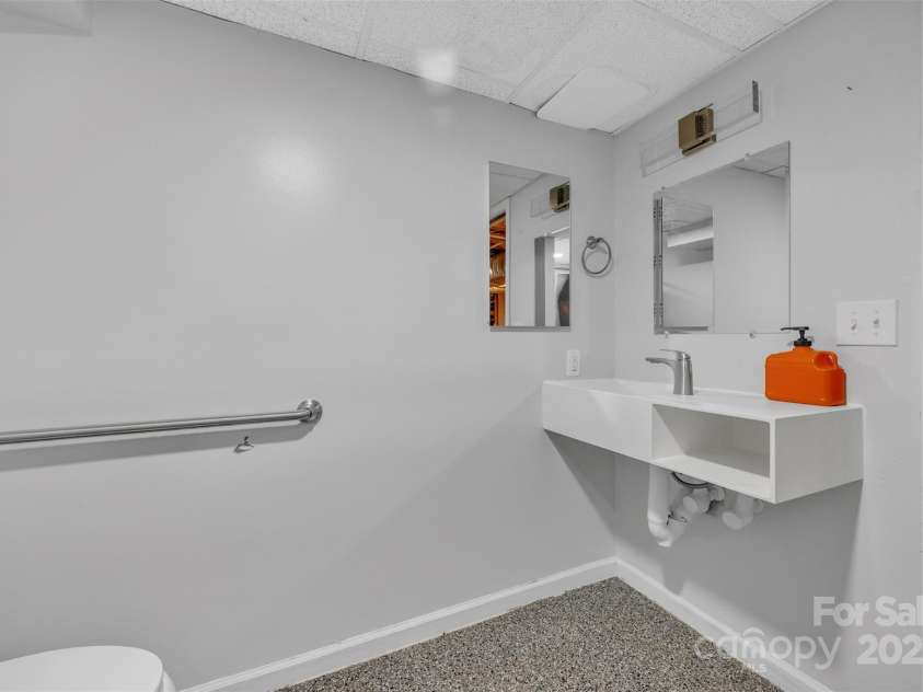 369 Birch Circle Drive, Hudson, NC 28638.  MLS# CAR4281060, YatesRealty ID 26468. 