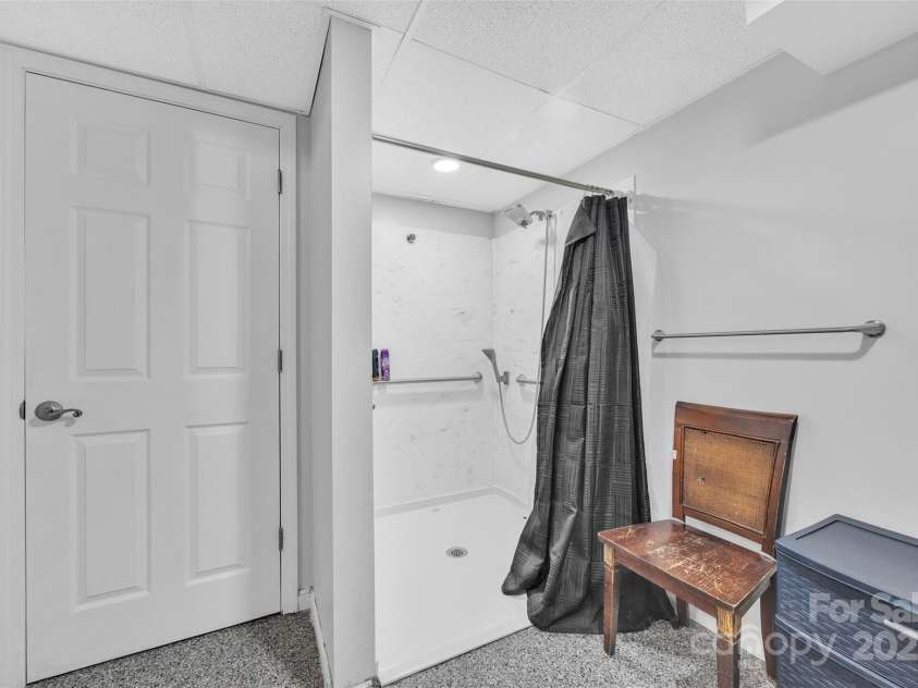 369 Birch Circle Drive, Hudson, NC 28638.  MLS# CAR4281060, YatesRealty ID 26468. 