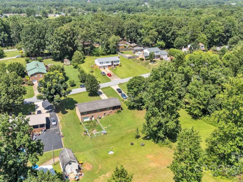 369 Birch Circle Drive, Hudson, NC 28638.  MLS# CAR4281060, YatesRealty ID 26468. 
