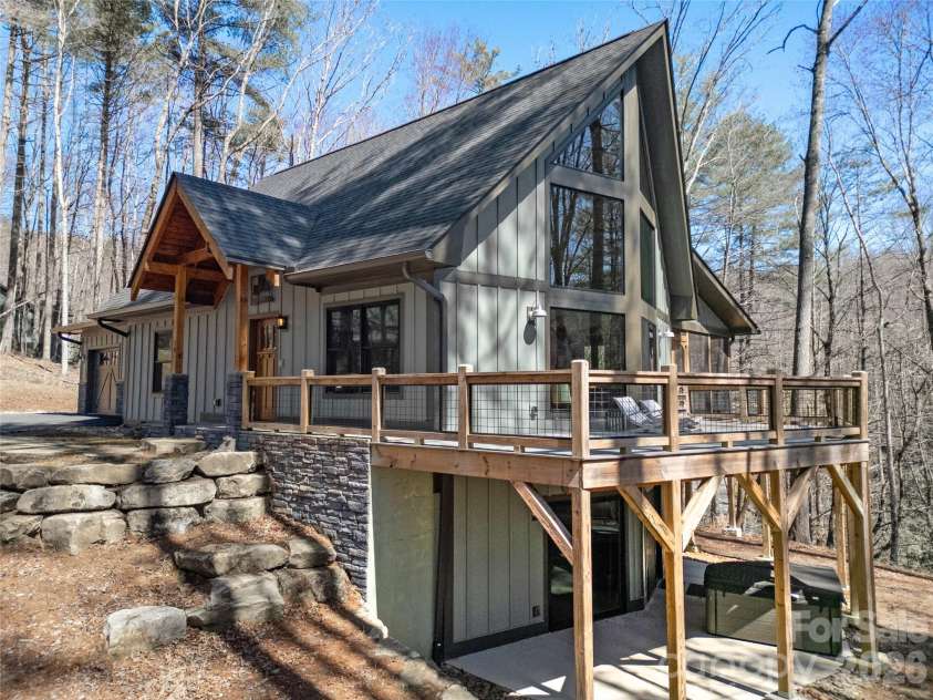70 Unvdatlvi Court, Brevard, NC 28712.  MLS# CAR4358667, YatesRealty ID 26469. 