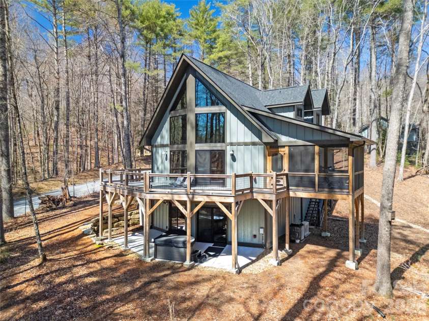 70 Unvdatlvi Court, Brevard, NC 28712.  MLS# CAR4358667, YatesRealty ID 26469. 