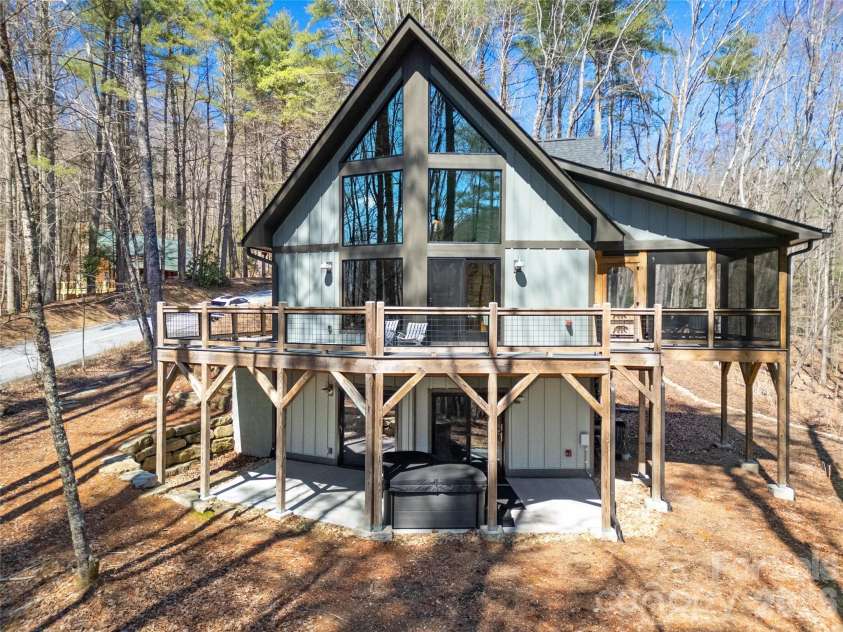 70 Unvdatlvi Court, Brevard, NC 28712.  MLS# CAR4358667, YatesRealty ID 26469. 
