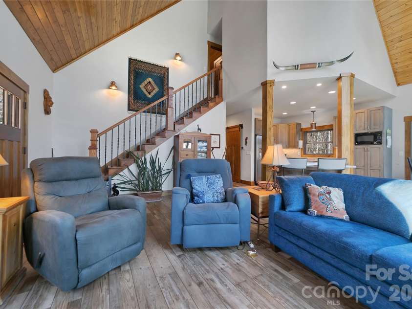 70 Unvdatlvi Court, Brevard, NC 28712.  MLS# CAR4358667, YatesRealty ID 26469. 