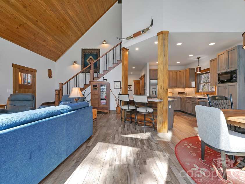 70 Unvdatlvi Court, Brevard, NC 28712.  MLS# CAR4358667, YatesRealty ID 26469. 