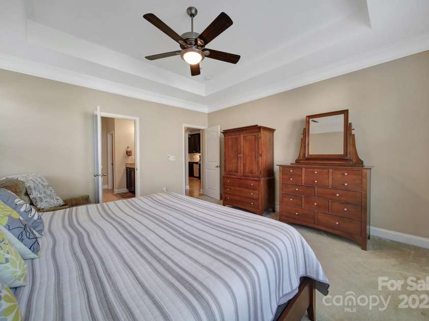 909 Autumn Glen Court, Clover, SC 29710.  MLS# CAR4265799, YatesRealty ID 26469. 