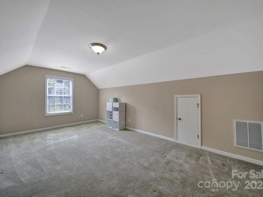 909 Autumn Glen Court, Clover, SC 29710.  MLS# CAR4265799, YatesRealty ID 26469. 