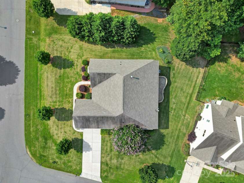 909 Autumn Glen Court, Clover, SC 29710.  MLS# CAR4265799, YatesRealty ID 26469. 