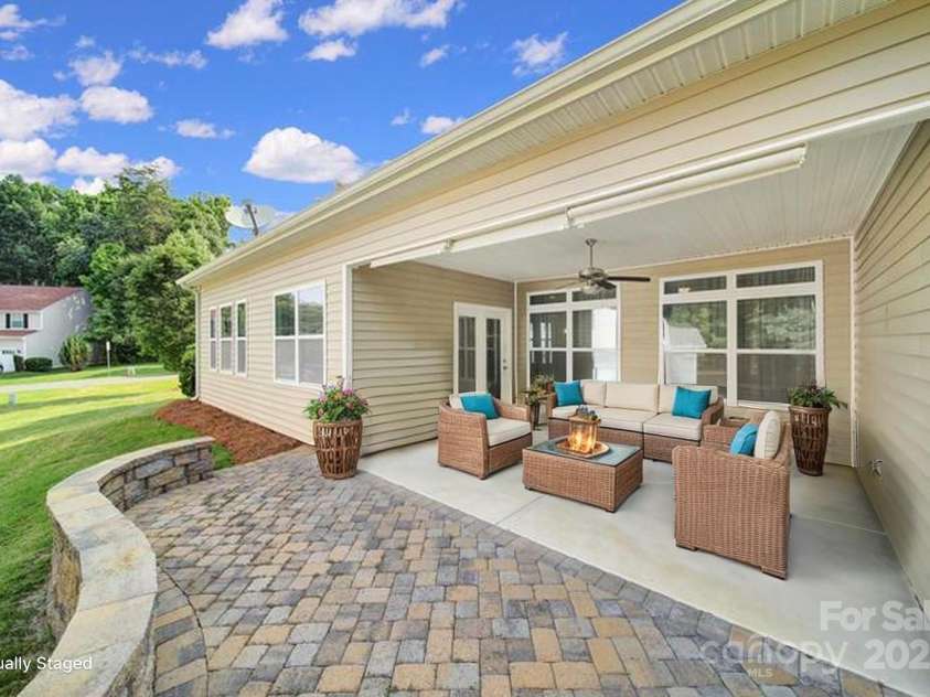 909 Autumn Glen Court, Clover, SC 29710.  MLS# CAR4265799, YatesRealty ID 26469. Virtually staged