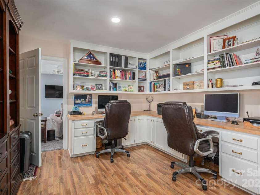 108 Oakwood Drive, Kings Mountain, NC 28086.  MLS# CAR4235788, YatesRealty ID 2647. 