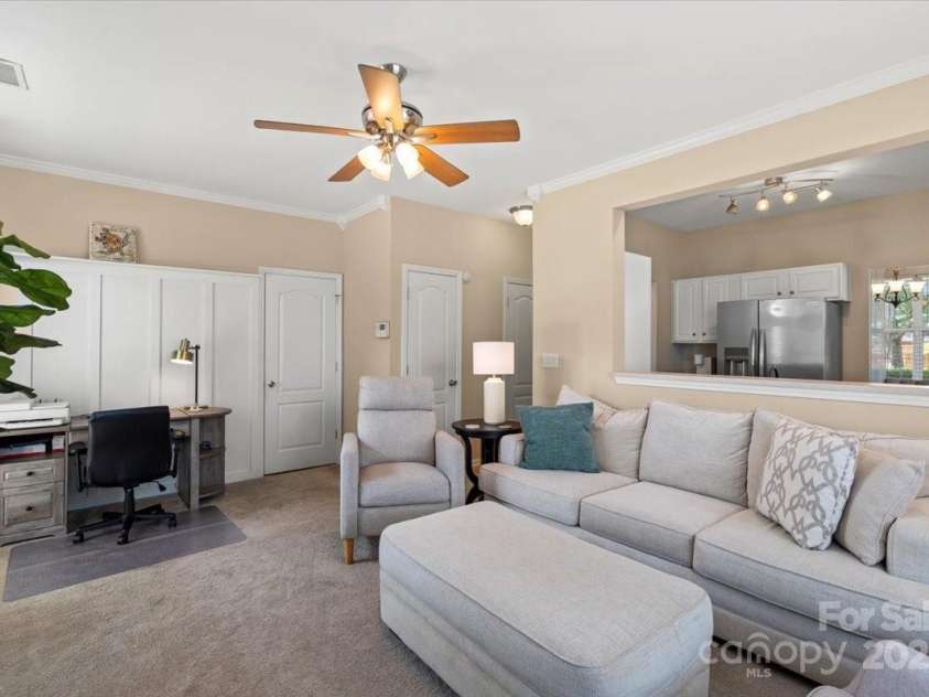 18812 Ramsey Cove Drive, Cornelius, NC 28031.  MLS# CAR4312408, YatesRealty ID 2647. 