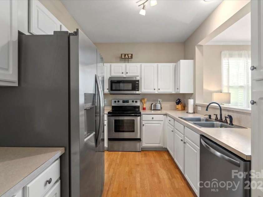 18812 Ramsey Cove Drive, Cornelius, NC 28031.  MLS# CAR4312408, YatesRealty ID 2647. 