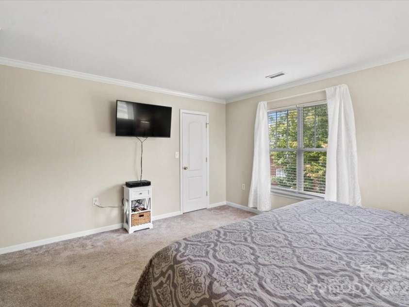 18812 Ramsey Cove Drive, Cornelius, NC 28031.  MLS# CAR4312408, YatesRealty ID 2647. 