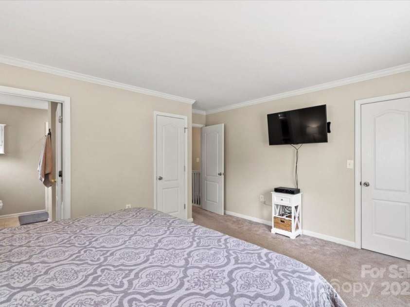 18812 Ramsey Cove Drive, Cornelius, NC 28031.  MLS# CAR4312408, YatesRealty ID 2647. 