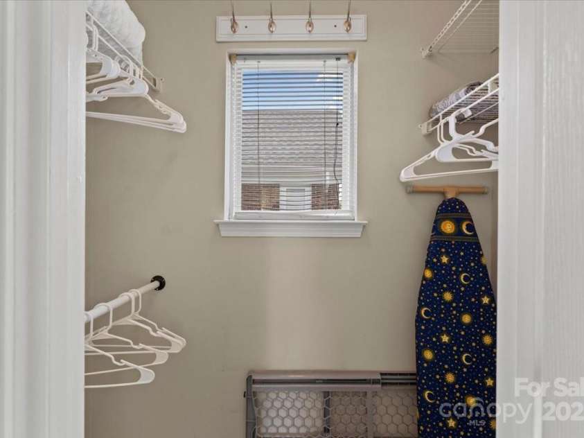 18812 Ramsey Cove Drive, Cornelius, NC 28031.  MLS# CAR4312408, YatesRealty ID 2647. 