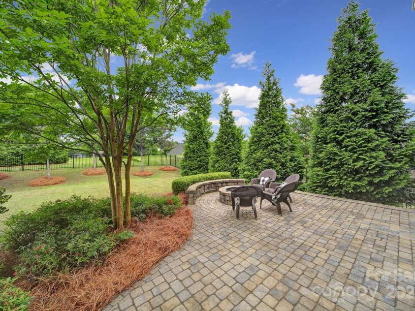 295 Helton Lane, Fort Mill, SC 29708.  MLS# CAR4259781, YatesRealty ID 26470. 